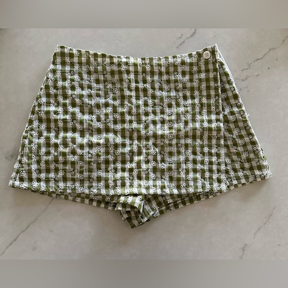 Floral Stitch Green Gingham Checkered Women's Skort Shorts - Picture 1 of 4